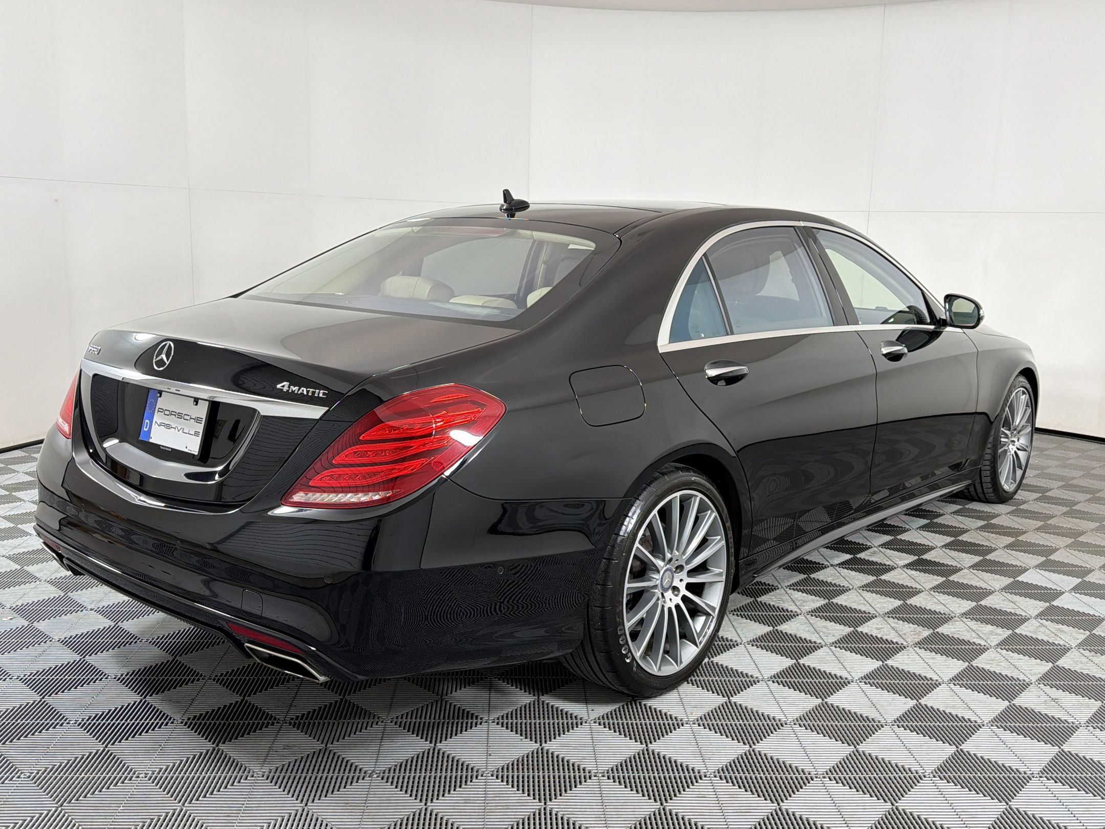 Used 2014 Mercedes-Benz S 550 Sedan image 10