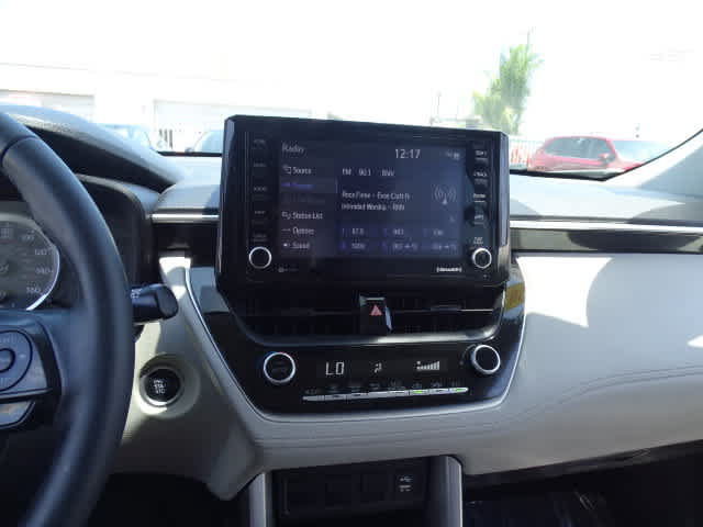 Certified 2022 Toyota Corolla Cross LE w/ Black Badges Package (TMS) AWD/4WD image 27