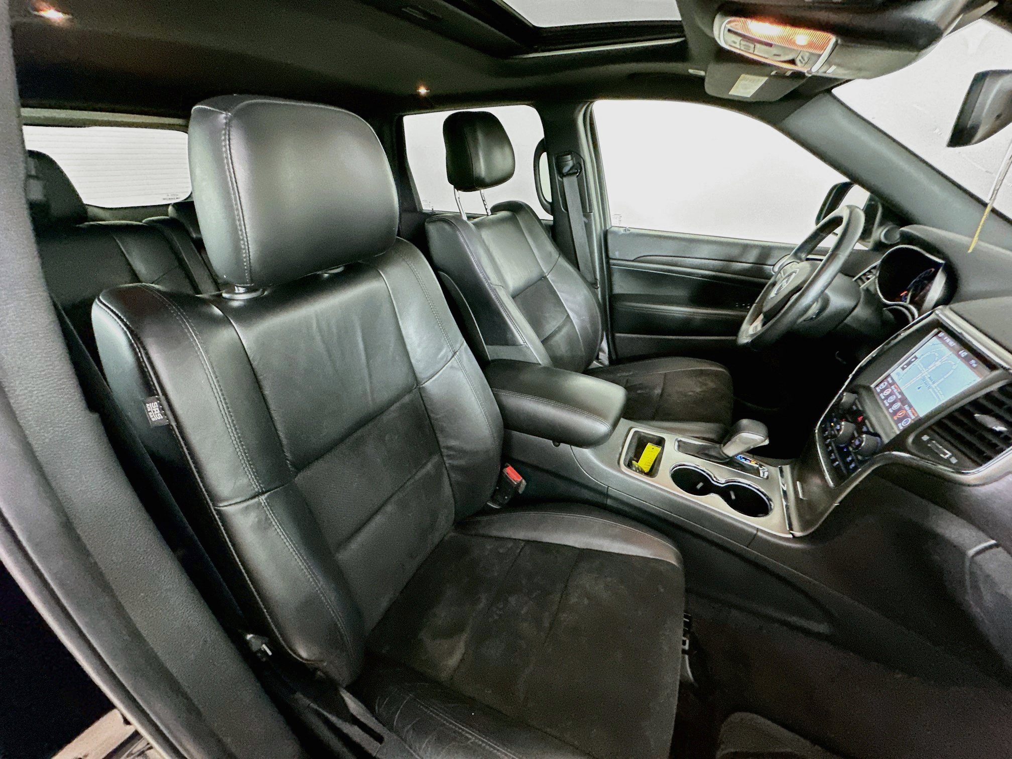 Used 2018 Jeep Grand Cherokee Altitude AWD/4WD image 33