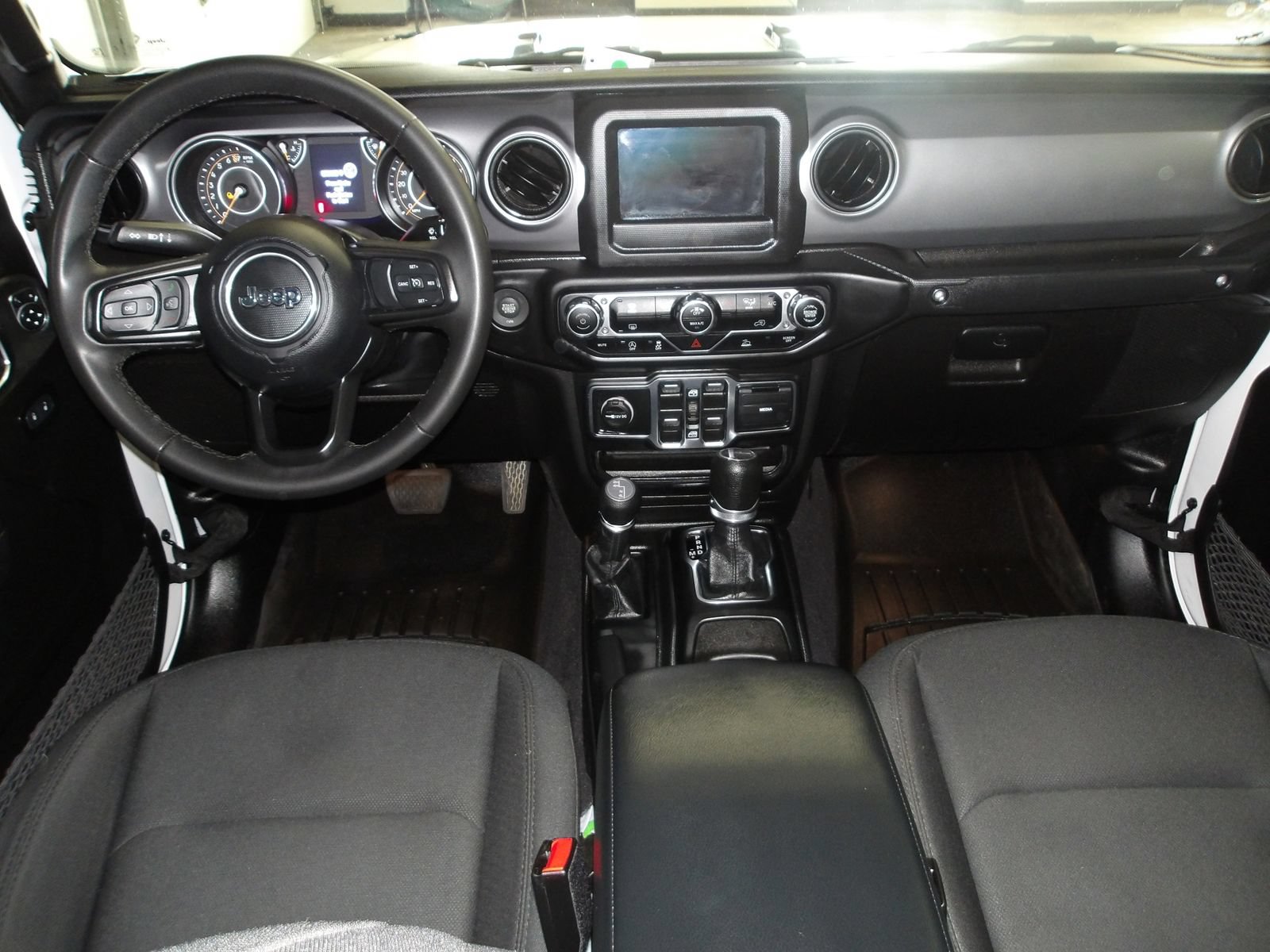 Used 2023 Jeep Gladiator Sport AWD/4WD image 11