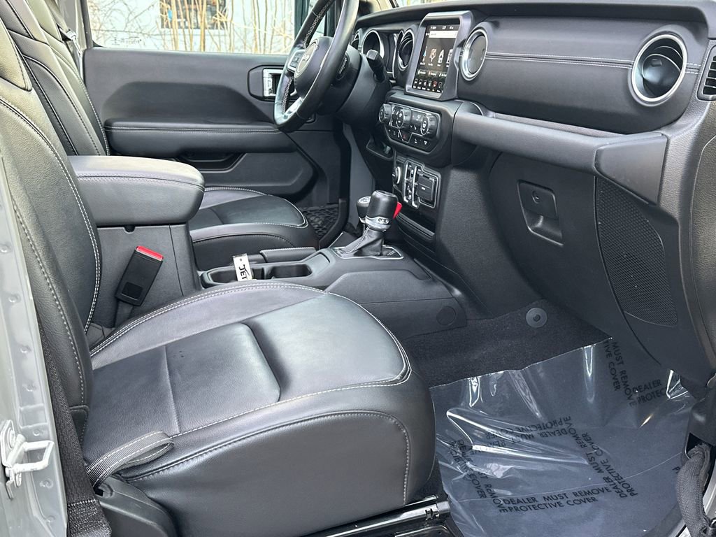 Used 2023 Jeep Wrangler Unlimited Sahara w/ Cold Weather Group image 10