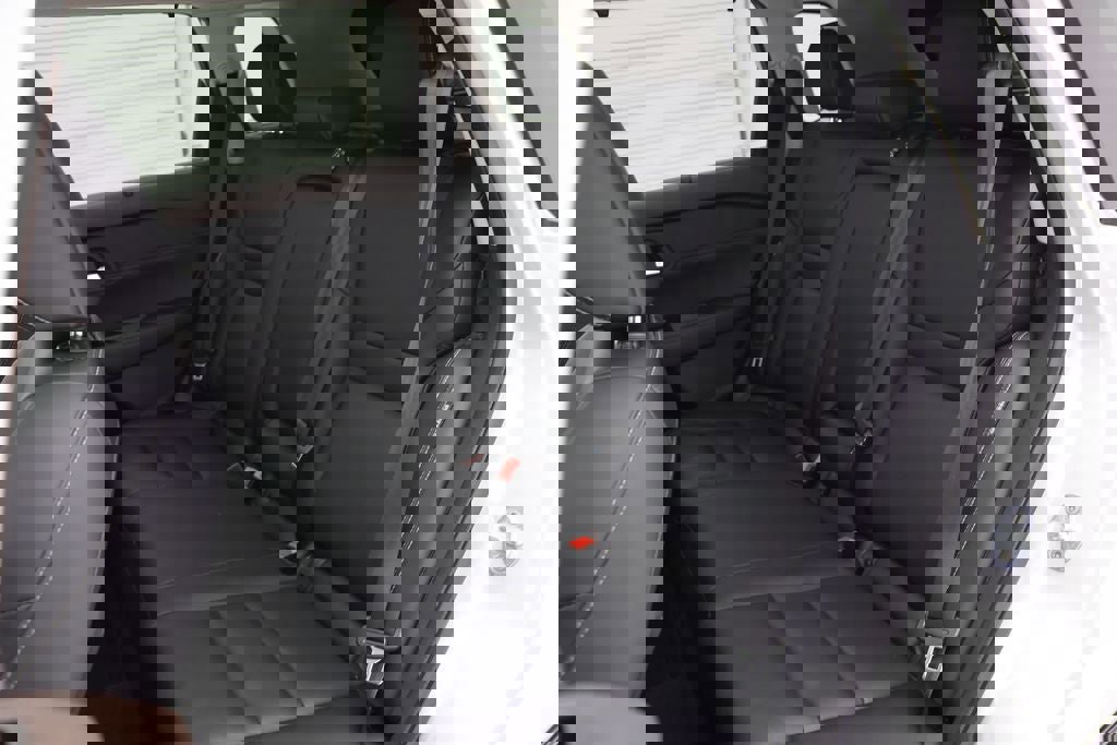 Used 2023 Nissan Rogue SL w/ SL Premium Package image 12