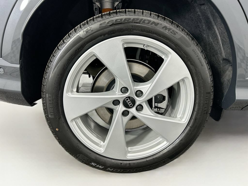 Used 2025 Audi Q5 Premium Plus AWD/4WD image 32