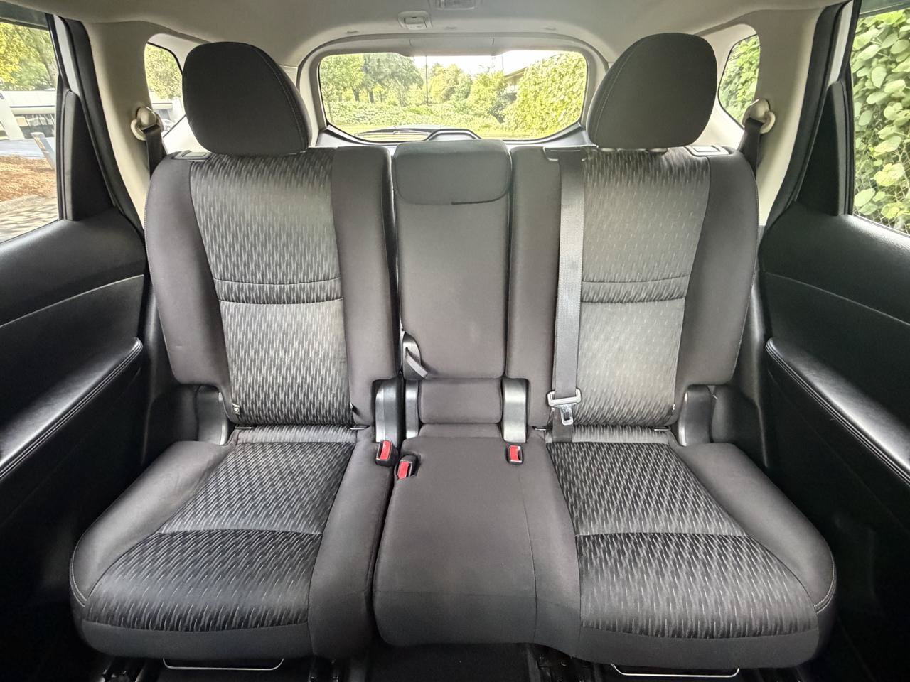 Used 2019 Nissan Rogue S w/ Special Edition Package FWD image 23