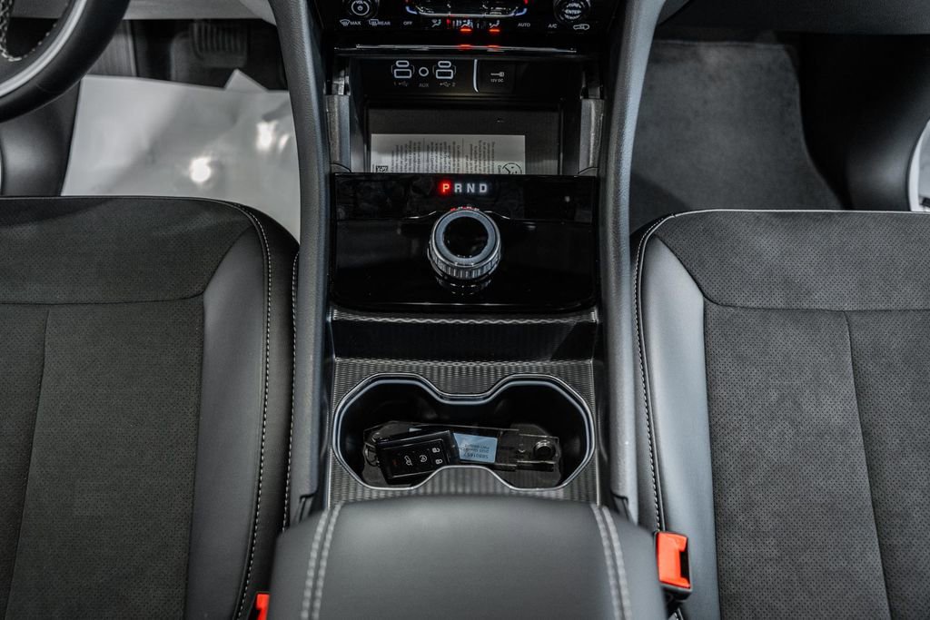 New 2025 Jeep Grand Cherokee L Altitude image 24