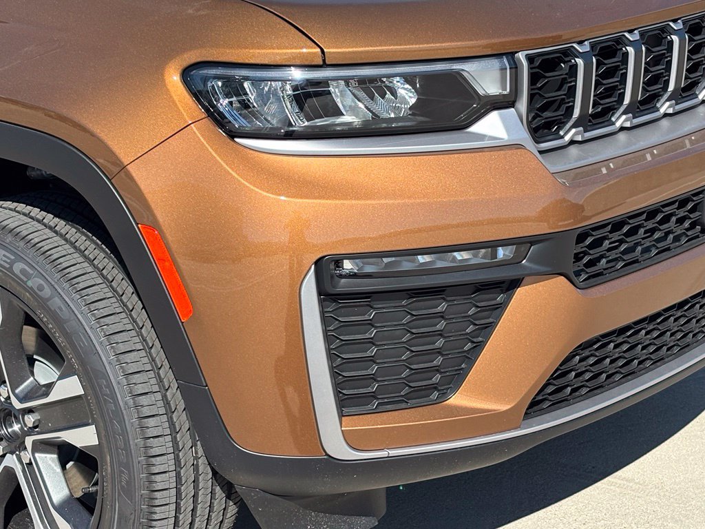 New 2027 Jeep Grand Cherokee Limited AWD/4WD image 6