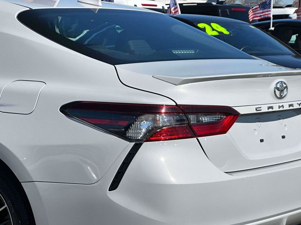 Used 2024 Toyota Camry SE FWD image 8