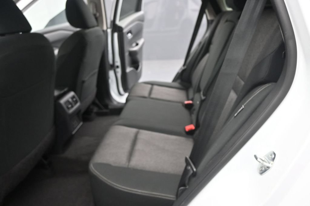 Used 2024 Nissan Rogue SV AWD/4WD image 14