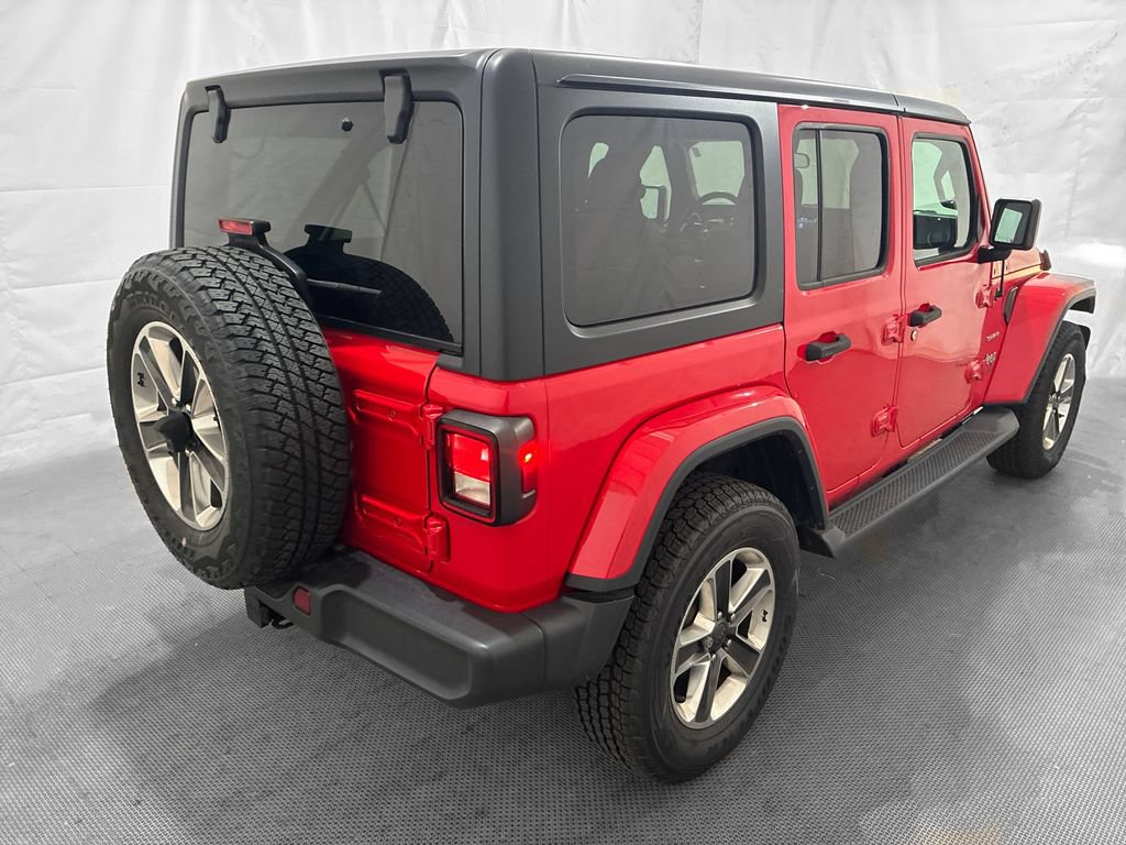 Used 2018 Jeep Wrangler Unlimited Sahara w/ Dual Top Group AWD/4WD image 6