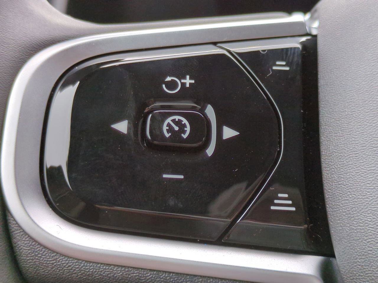 New 2026 Volvo XC90 B6 Ultra w/ Lounge Package image 24