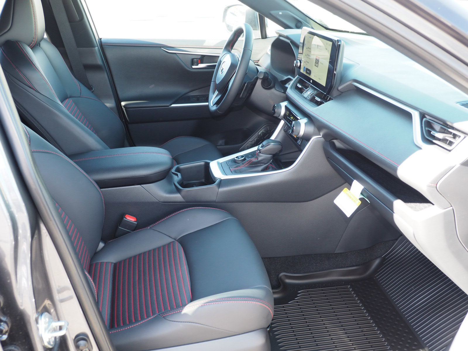 Used 2025 Toyota RAV4 XSE image 21