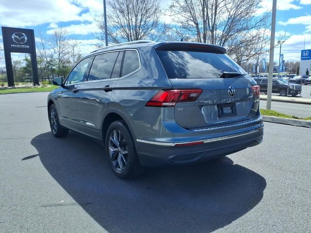 Used 2023 Volkswagen Tiguan SE w/ Panoramic Sunroof Package image 7