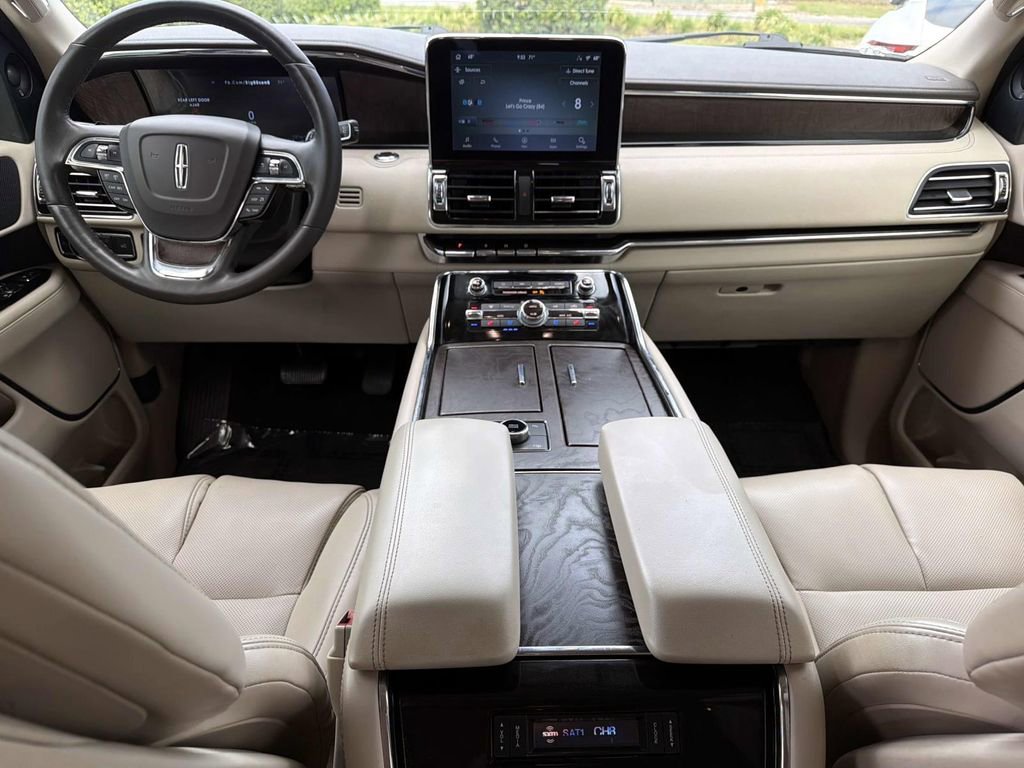 Used 2021 Lincoln Navigator 2WD image 14