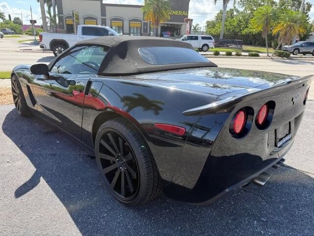 Used 2011 Chevrolet Corvette Convertible w/ Preferred Equipment Group RWD image 3