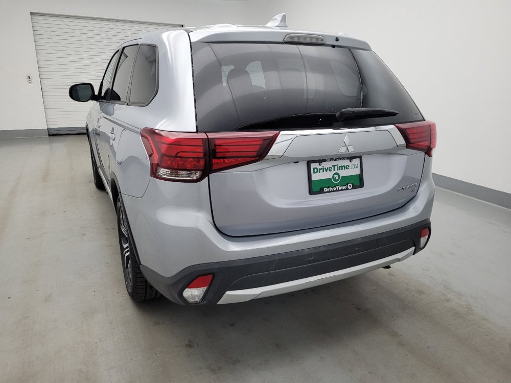 Used 2017 Mitsubishi Outlander SE AWD/4WD image 6