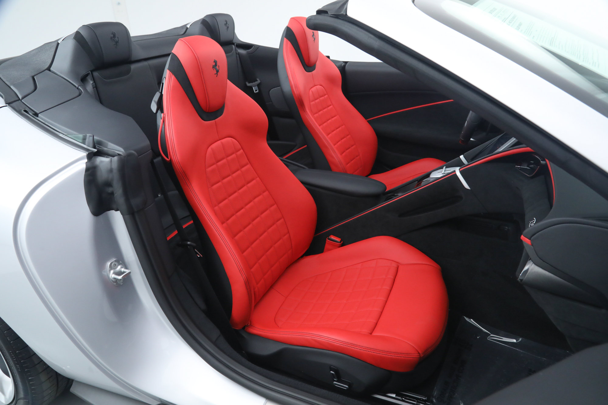 Certified 2026 Ferrari Roma Spider RWD image 23