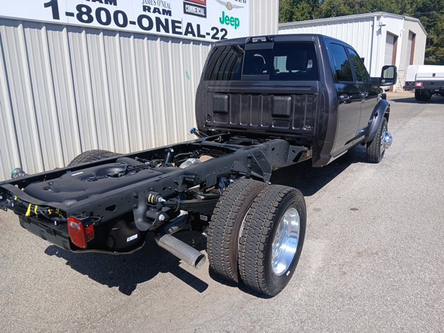 New 2027 RAM 4500 4x4 Crew Cab DRW w/ Laramie Trim Package image 3