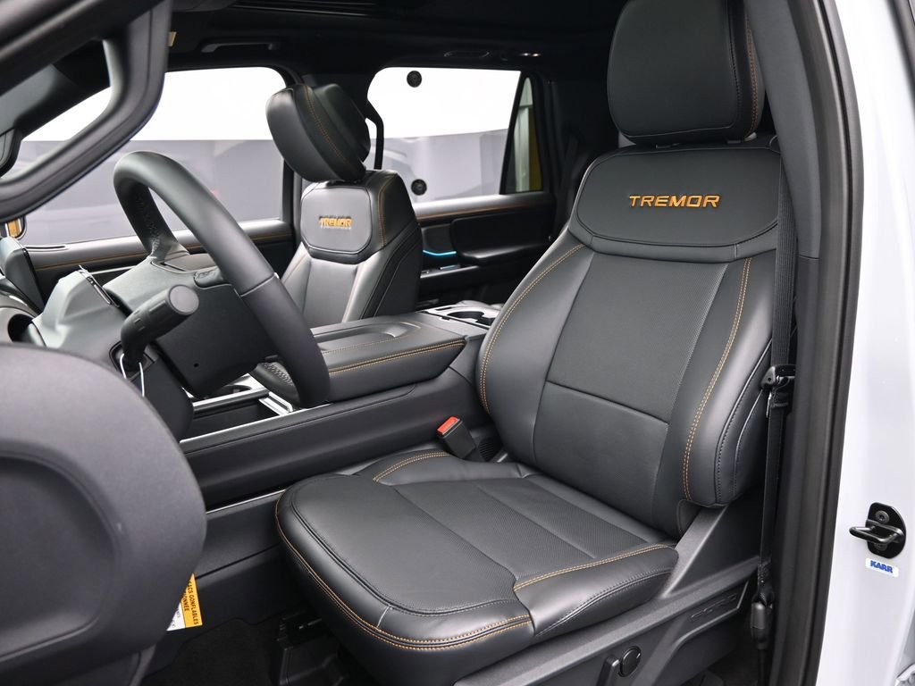New 2026 Ford Expedition Tremor image 24