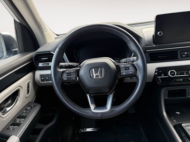 Used 2024 Honda Pilot Touring image 12