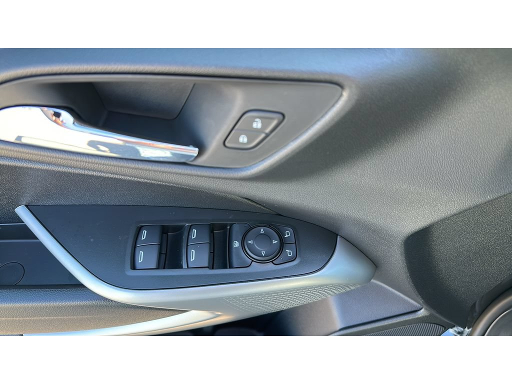 New 2026 Chevrolet Trax RS FWD image 12