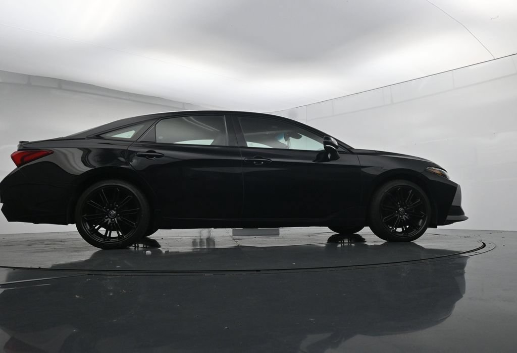 Used 2021 Toyota Avalon XSE FWD image 36