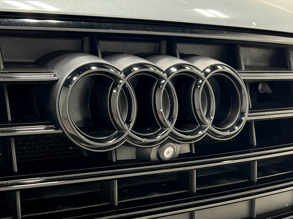 Used 2018 Audi A8 L 4.0T w/ Executive Package AWD/4WD image 42