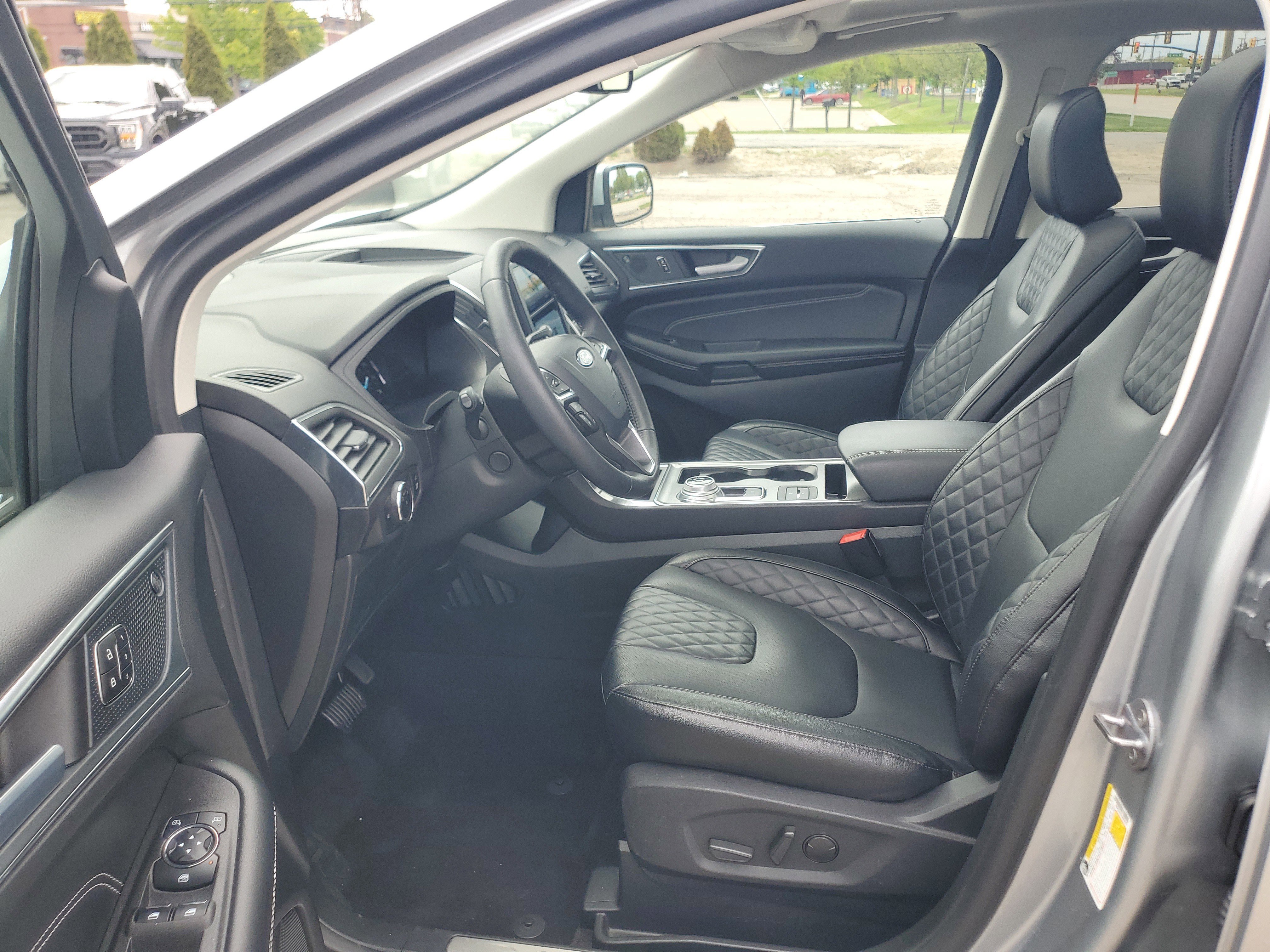 Used 2024 Ford Edge Titanium w/ Equipment Group 301A AWD/4WD image 12