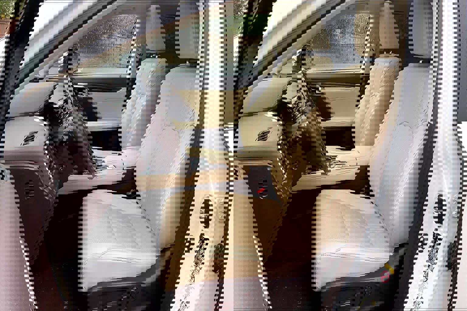 Used 2019 Lexus RX 450h AWD image 4