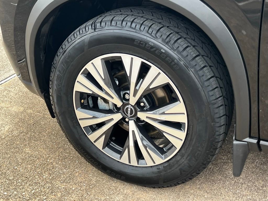 Used 2023 Nissan Rogue SV image 35