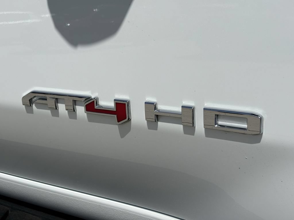 Used 2026 GMC Sierra 2500 AT4 w/ AT4 Premium Plus Package AWD/4WD image 7