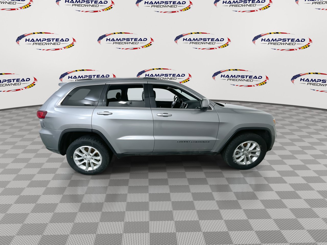 Used 2021 Jeep Grand Cherokee Laredo w/ Security & Convenience Group AWD/4WD image 9