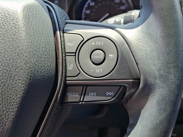 Used 2023 Toyota Camry SE w/ Convenience Package FWD image 18