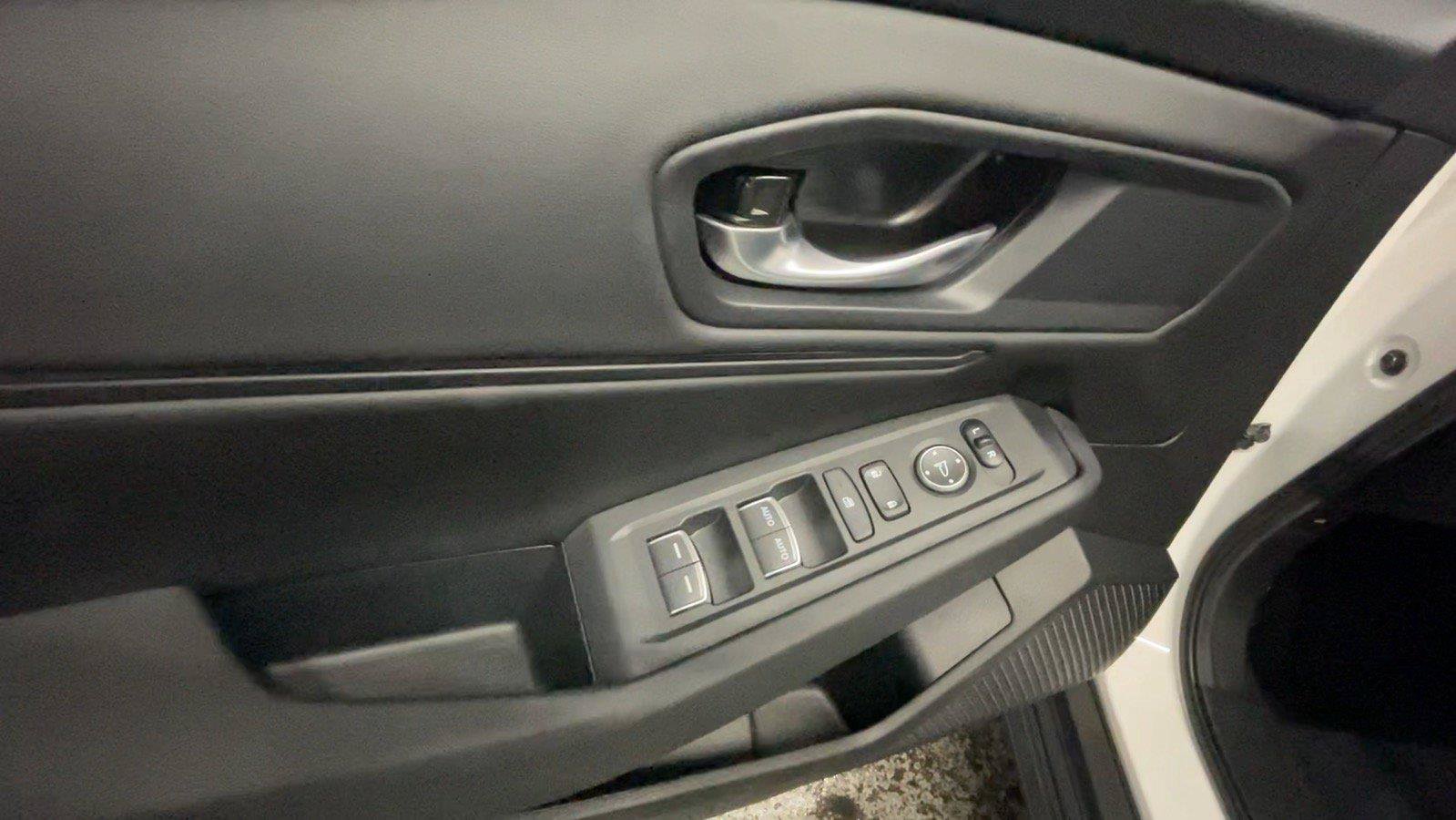Used 2025 Honda Accord SE image 30