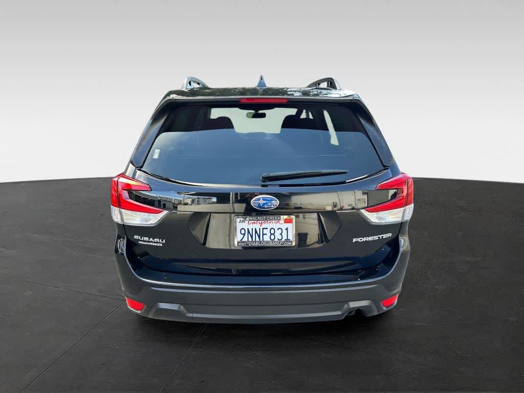 Used 2024 Subaru Forester Premium AWD/4WD image 5