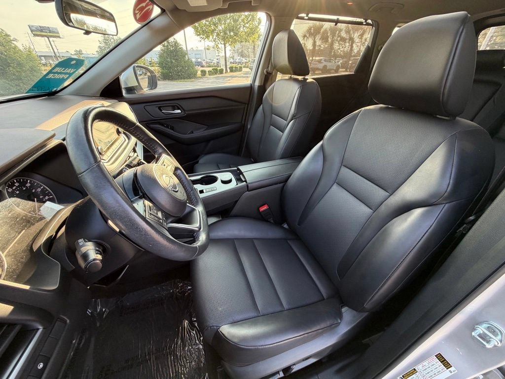 Certified 2023 Nissan Rogue SV w/ SV Premium B Package AWD/4WD image 11