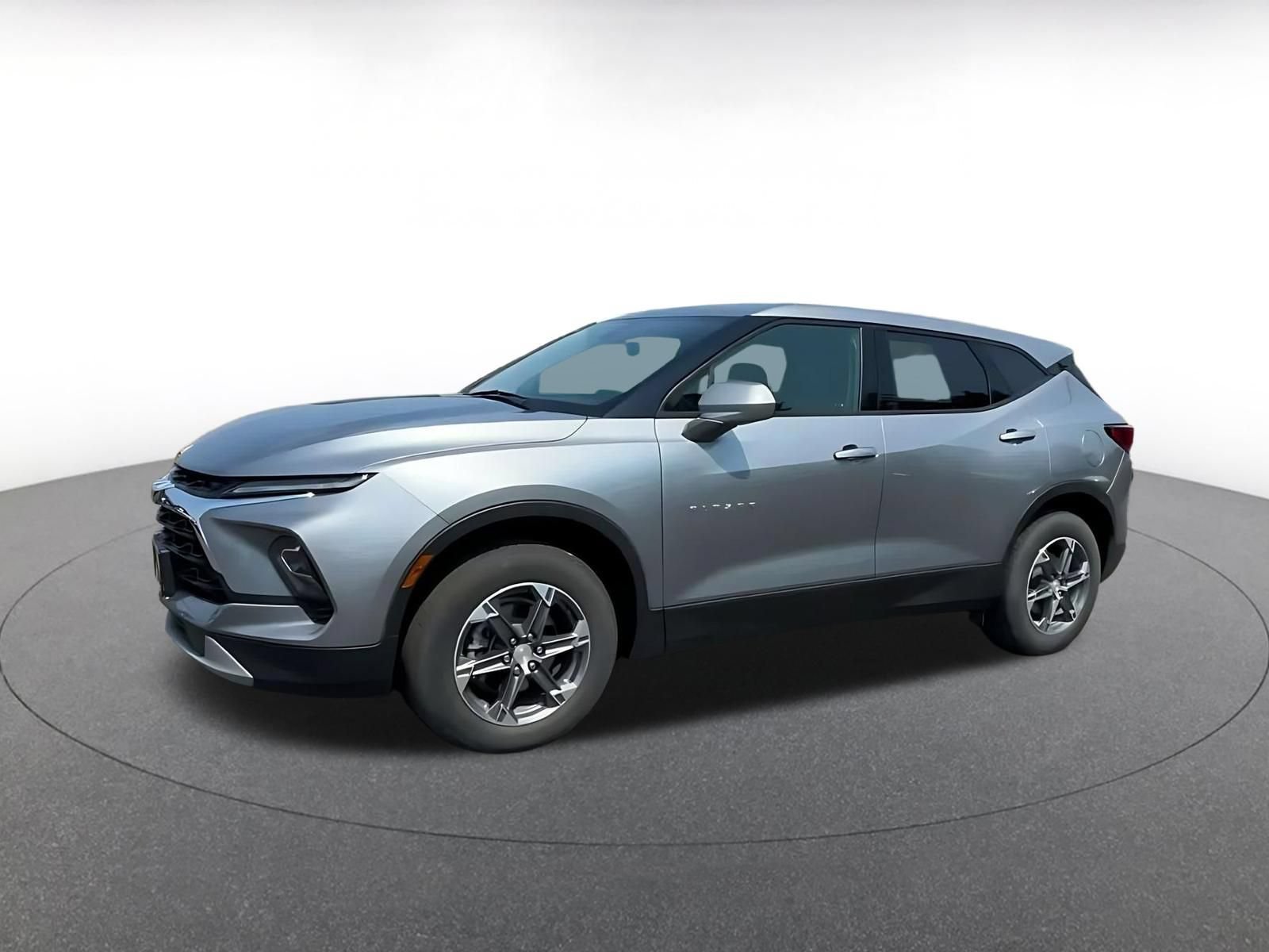 Used 2025 Chevrolet Blazer LT FWD image 8
