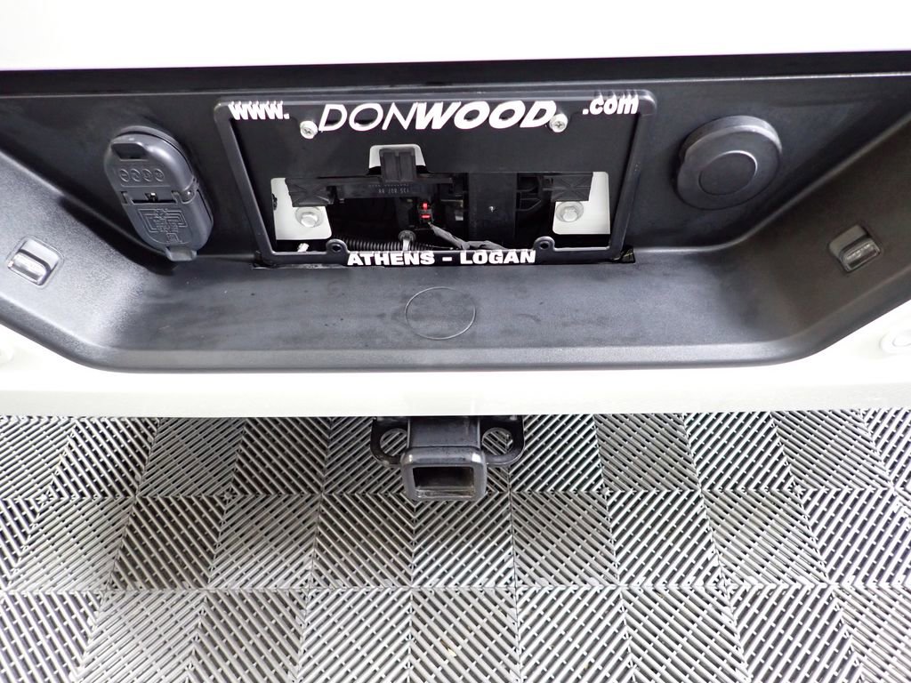 Used 2022 Chevrolet Silverado 1500 High Country w/ LPO, Dark Essentials Package image 18