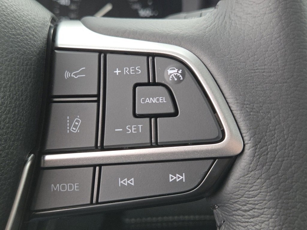 New 2026 Toyota Sienna XLE image 17