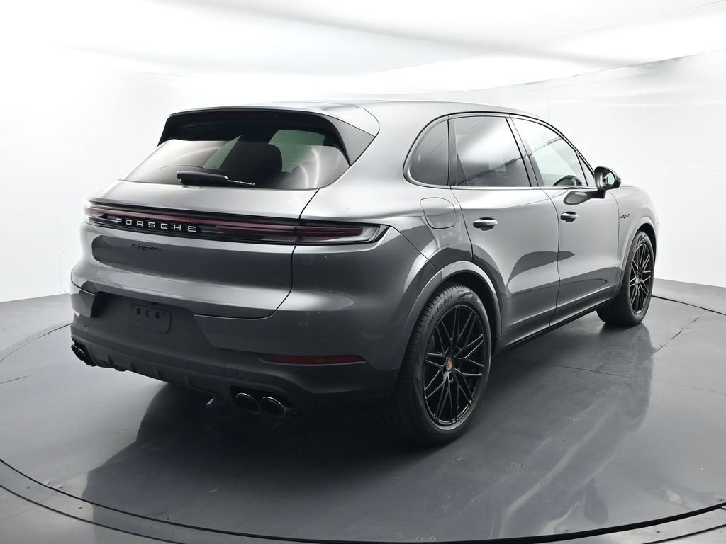Certified 2026 Porsche Cayenne E-Hybrid AWD/4WD image 14