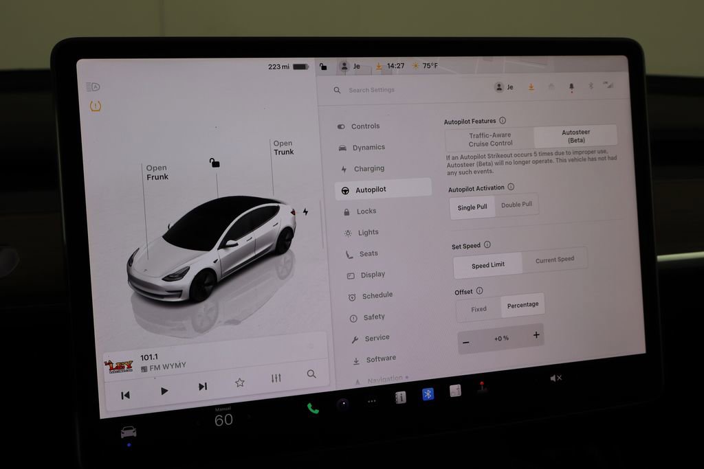 Used 2023 Tesla Model 3 Standard Range RWD image 33