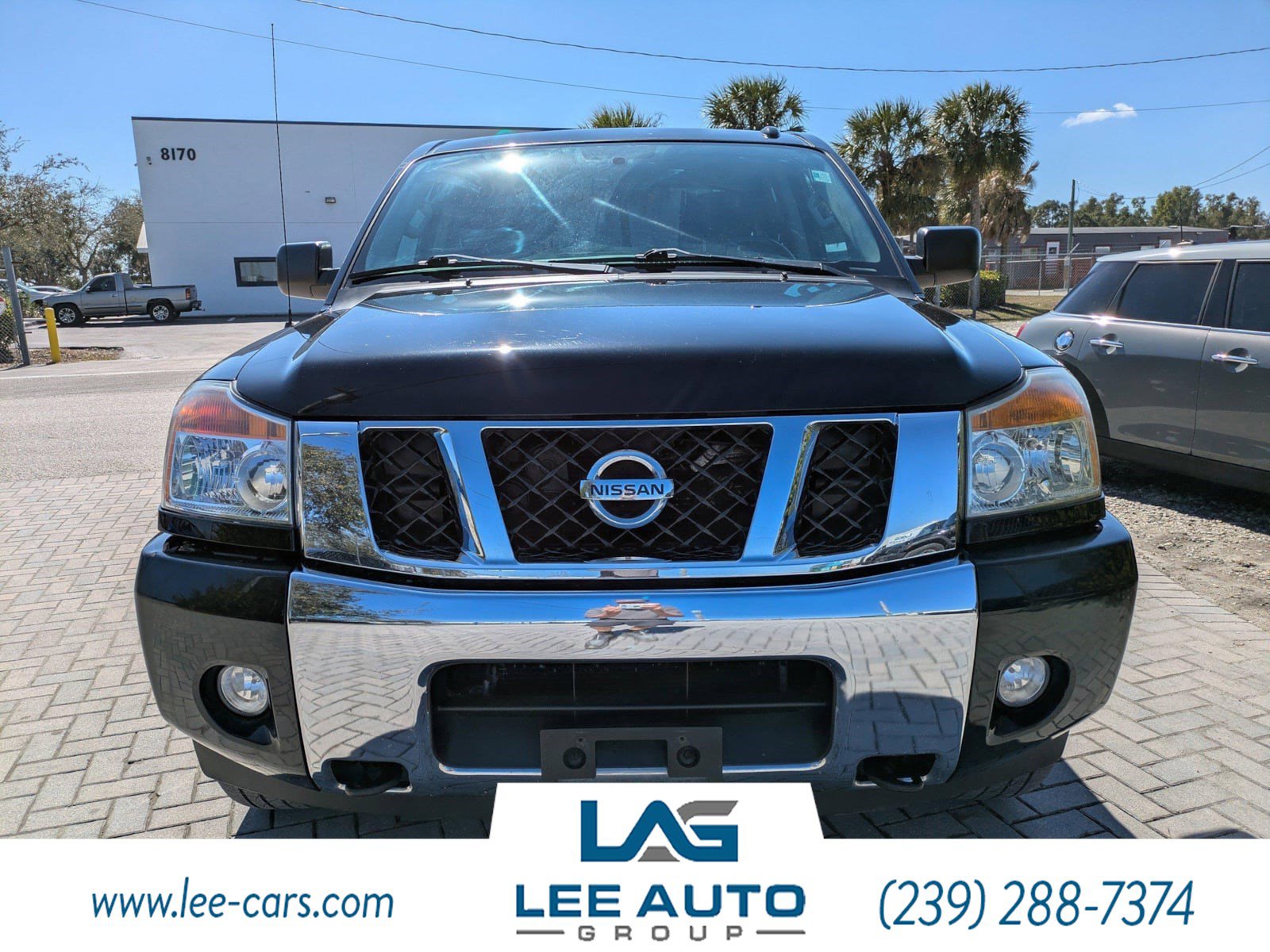 Used 2015 Nissan Titan SV w/ SV Value Truck Package AWD/4WD image 7