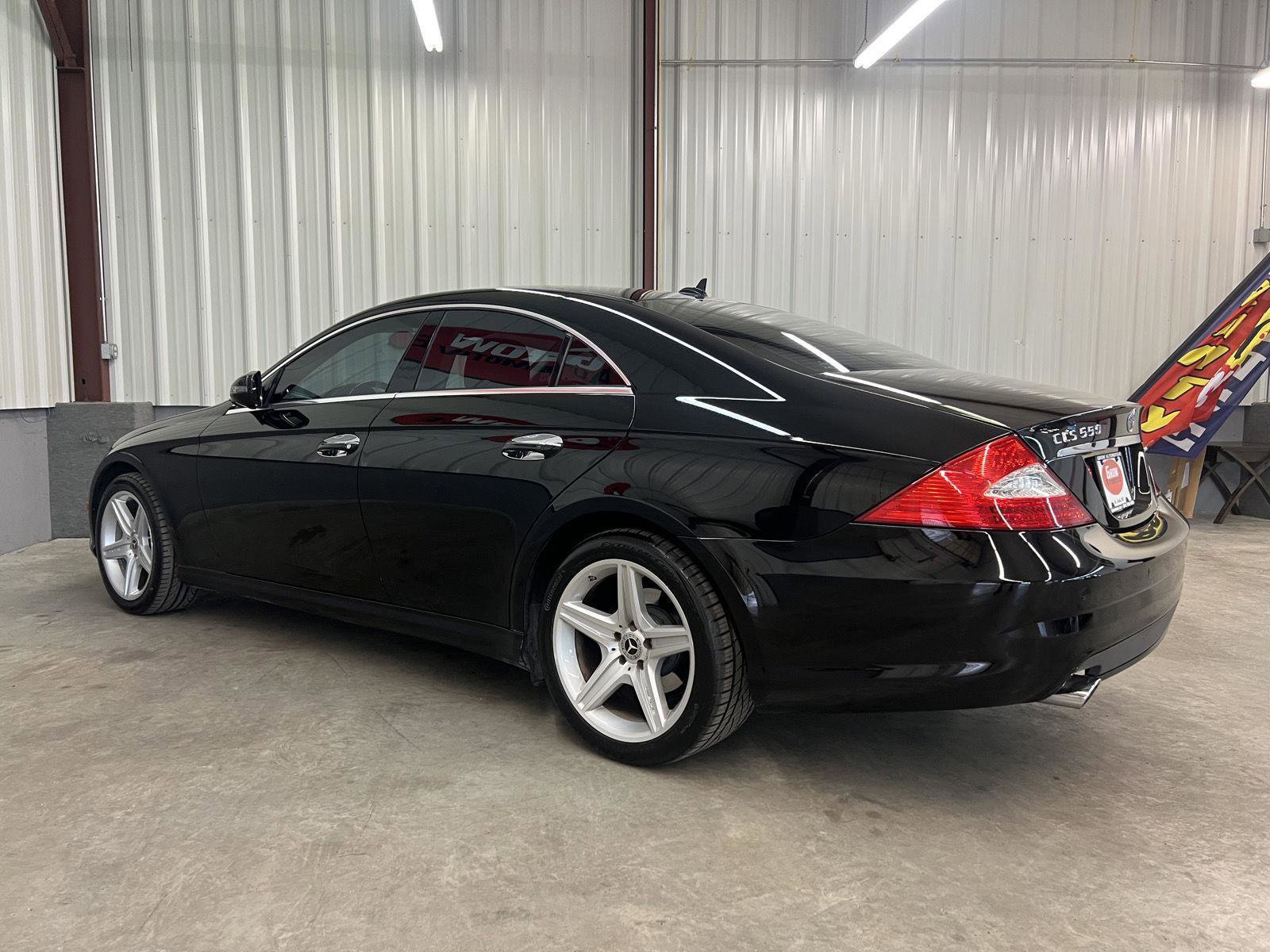 Used 2011 Mercedes-Benz CLS 550 image 12