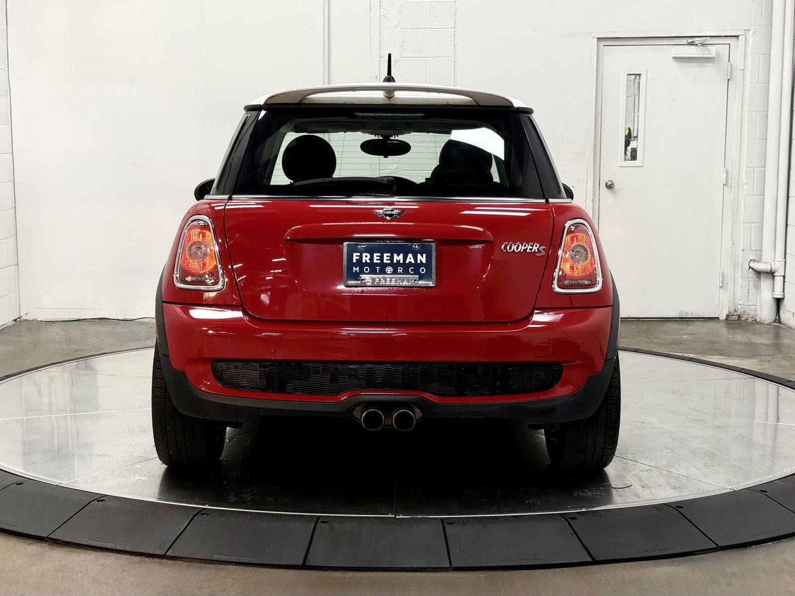 Used 2010 MINI Cooper S w/ Premium Pkg image 6