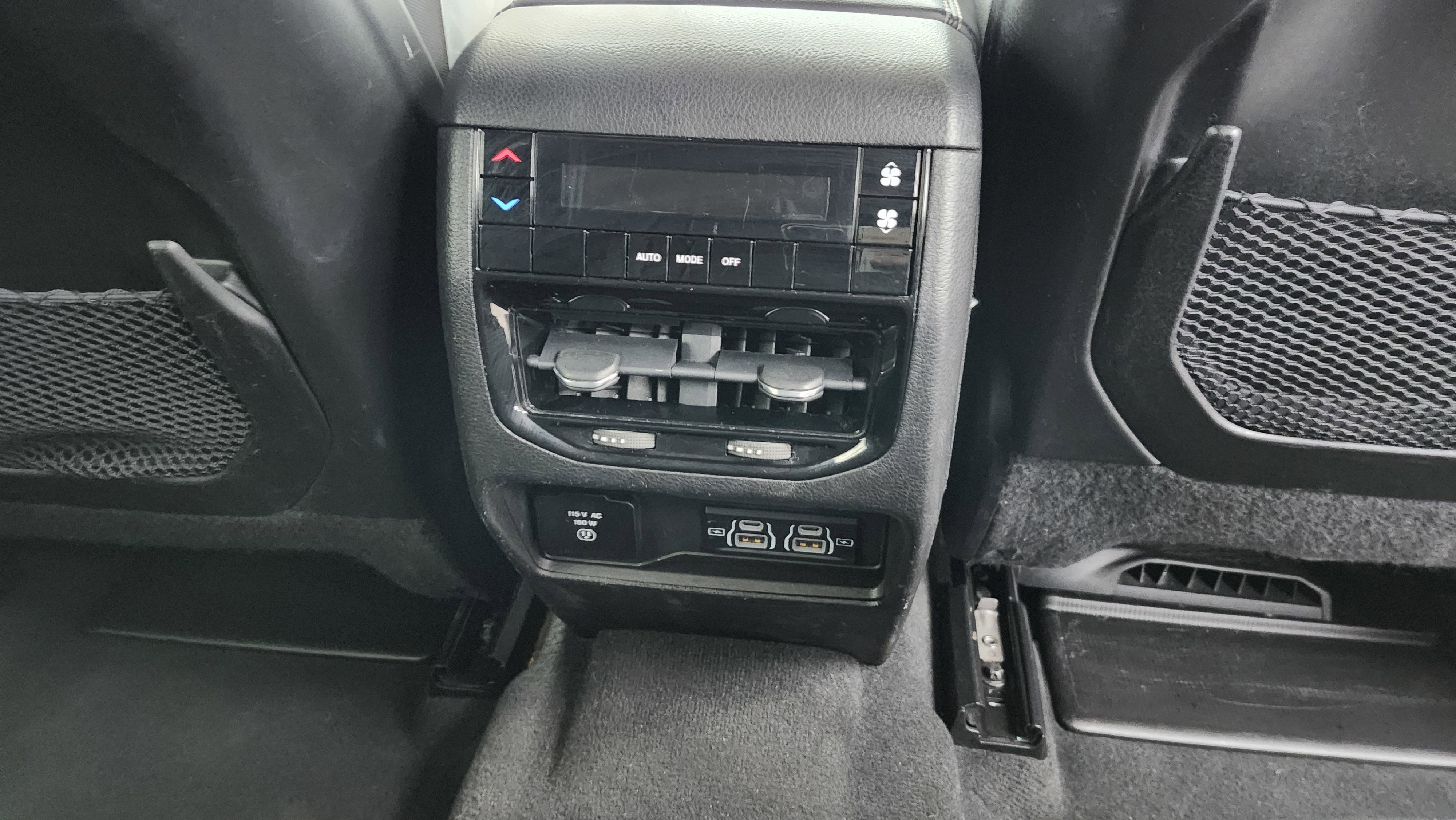 Used 2022 Jeep Grand Cherokee L Laredo w/ Luxury Tech Group I image 22