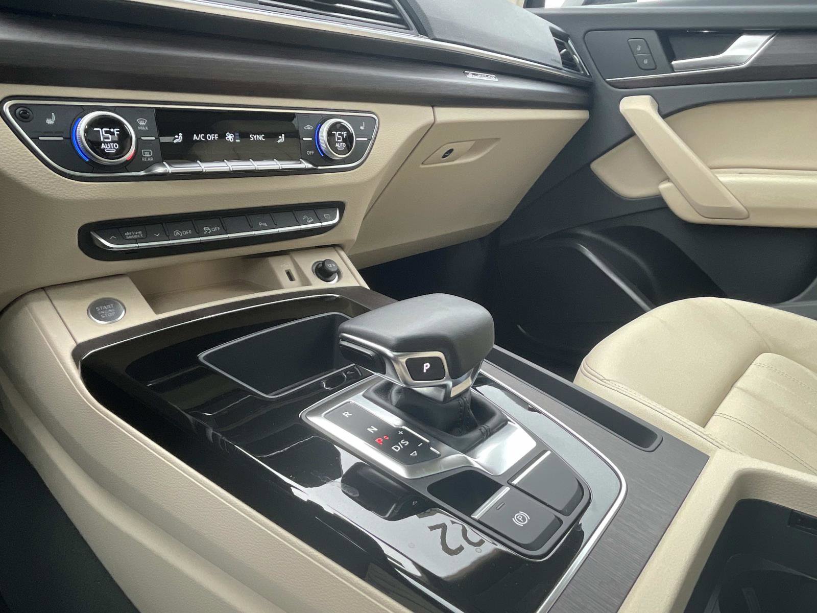 Certified 2022 Audi Q5 2.0T Premium w/ Convenience Package image 31