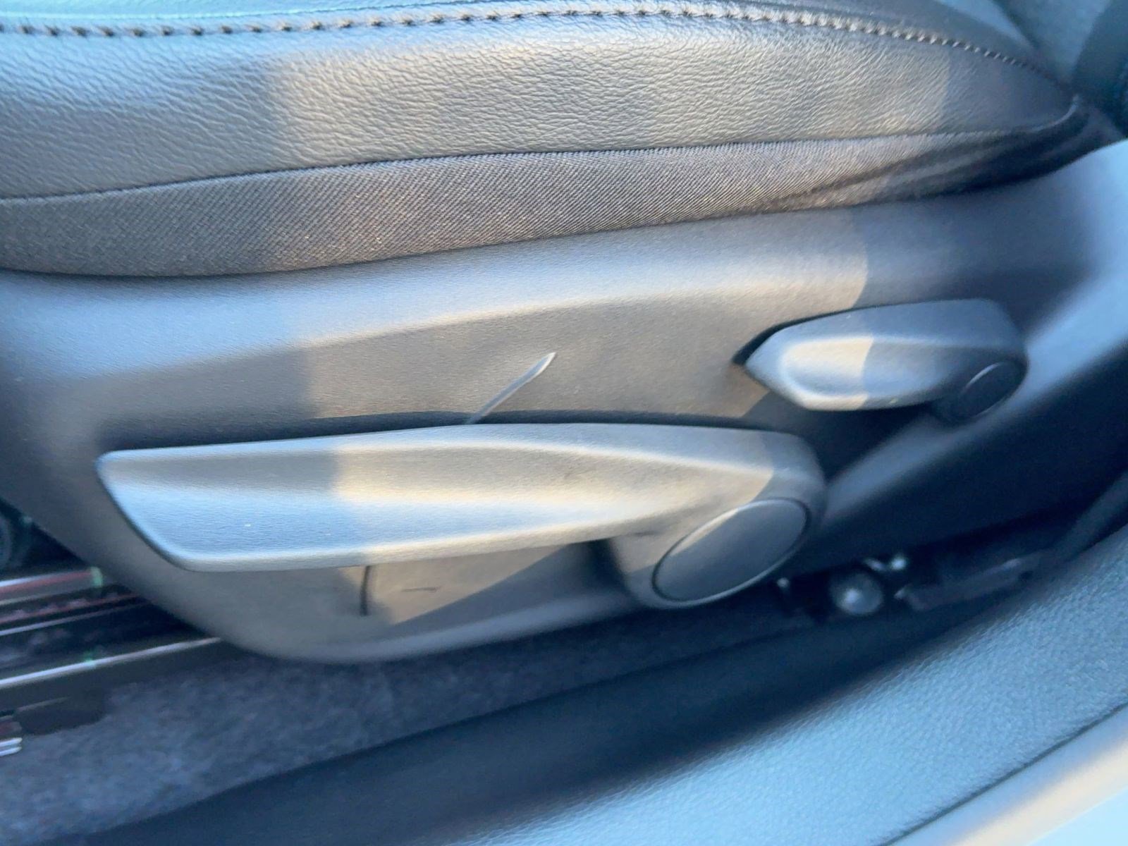 New 2026 Jeep Compass Latitude image 13