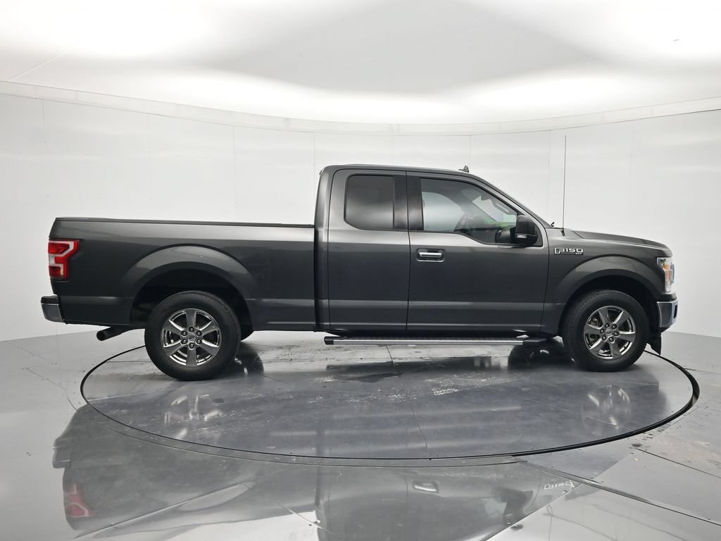 Used 2018 Ford F150 XLT w/ Equipment Group 302A Luxury RWD image 4