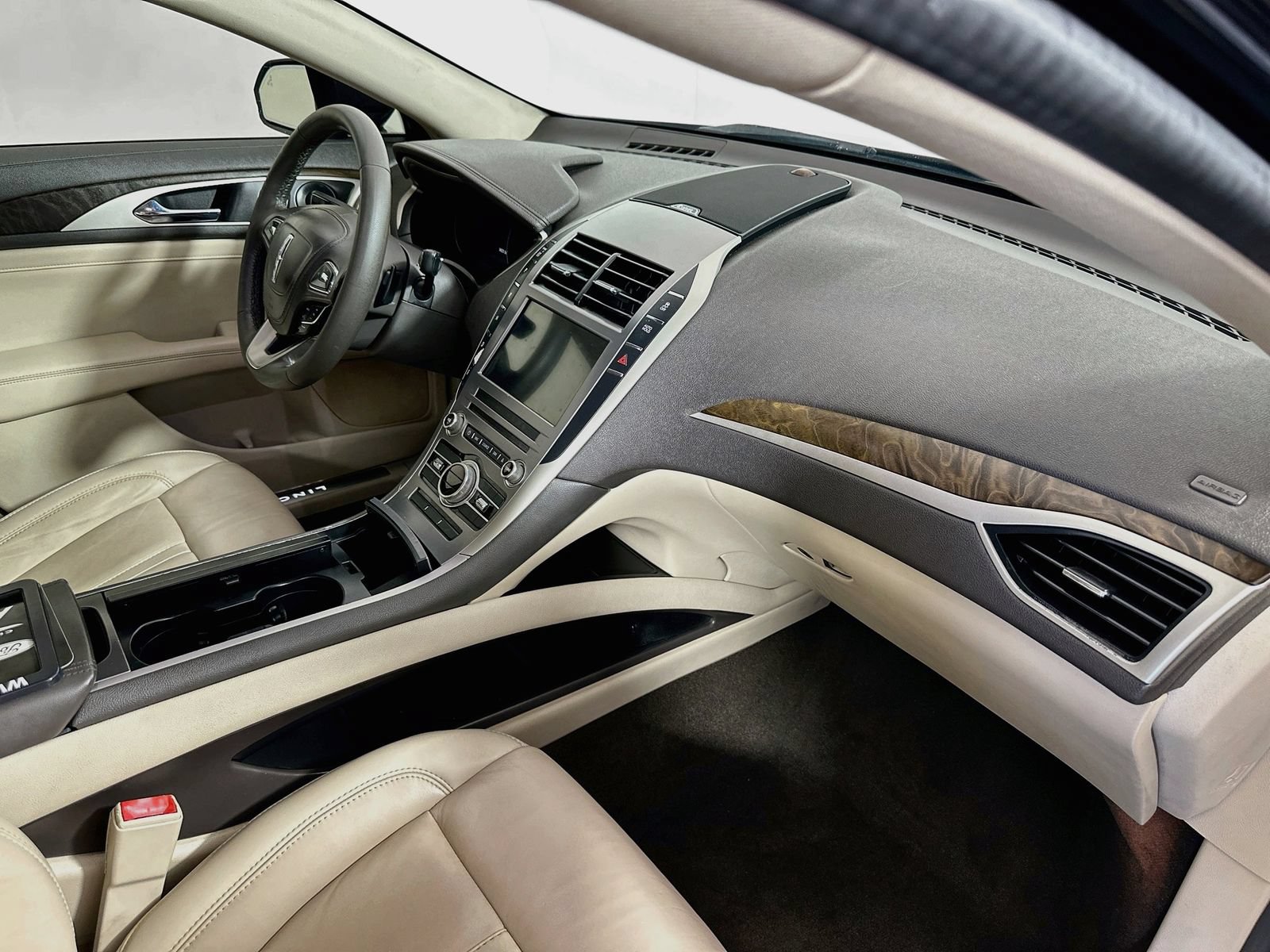 Used 2019 Lincoln MKZ Reserve w/ Reserve Plus Package FWD image 30