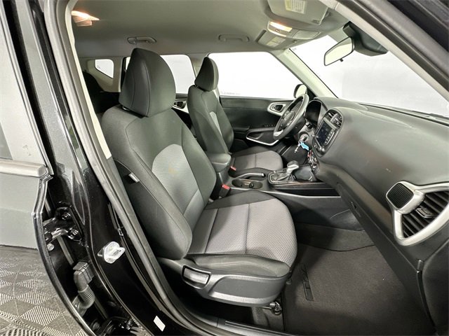 Used 2023 Kia Soul LX image 26