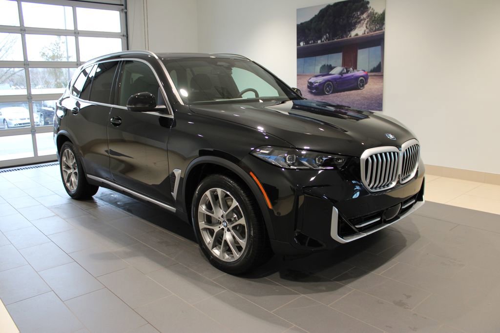 New 2026 BMW X5 xDrive50e w/ Climate Comfort Package image 2